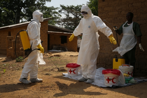 Health workers fighting Ebola in Guinea (Photo: European Commission)