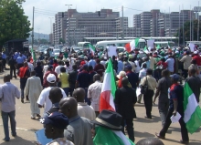 Nigerian trade unionists demonstrate against government plans